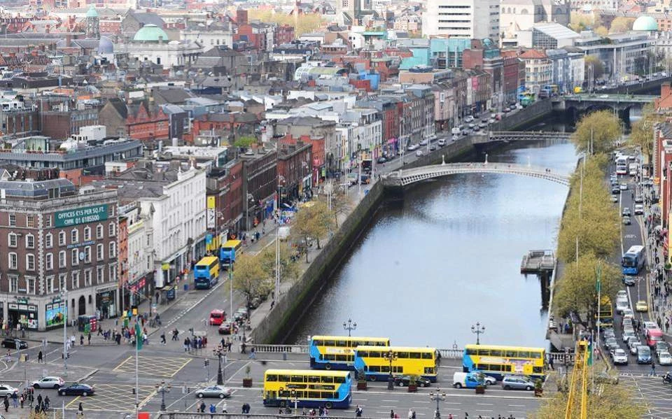 Δημοψήφισμα στην Ιρλανδία για τον ρόλο της γυναίκας στο σπίτι